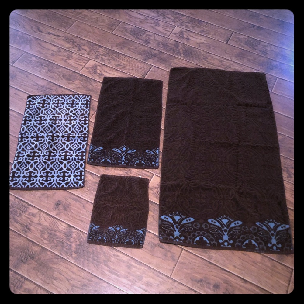 Bathroom decorative towels 4/$25 sale